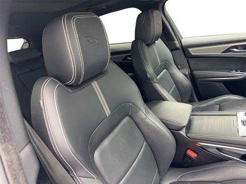 Used 2024 Jaguar F-PACE R-Dynamic S image 43