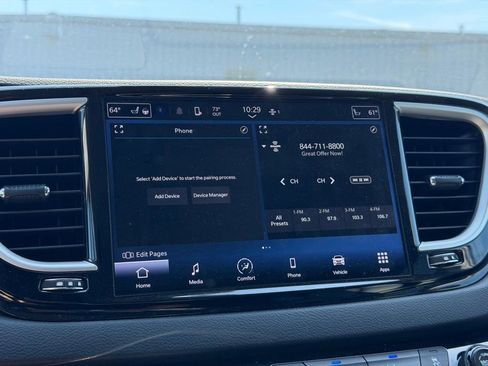 Used 2023 Chrysler Pacifica Touring-L FWD image 23