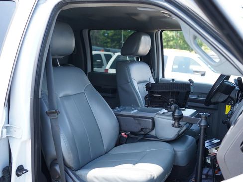 Used 2015 Ford F550 4x4 Crew Cab Super Duty image 23