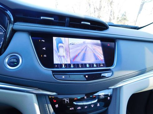 Used 2020 Cadillac XT5 Premium Luxury image 7