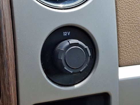 Used 2013 Ford F150 Lariat w/ Mid Equipment Group AWD/4WD image 25