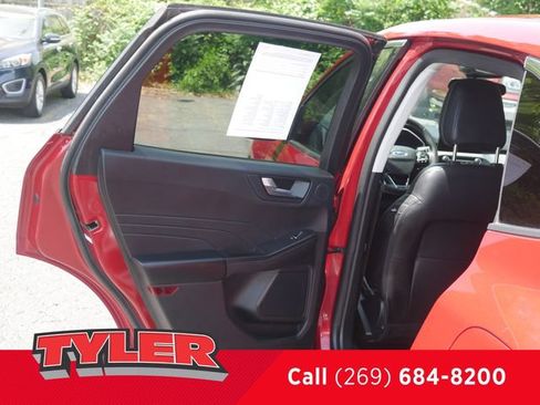 Used 2022 Ford Escape SEL w/ Technology Package AWD/4WD image 20