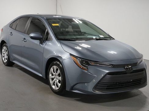 Certified 2024 Toyota Corolla LE FWD image 3