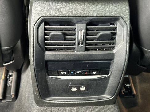 Used 2022 BMW 330i xDrive Sedan w/ Convenience Package image 15