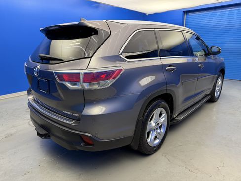 Used 2014 Toyota Highlander Limited Platinum AWD/4WD image 7