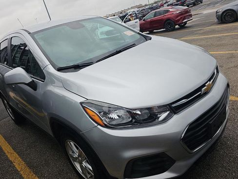 Used 2022 Chevrolet Trax LS w/ Tint and Cruise Package image 2