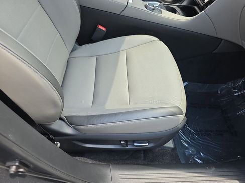Used 2025 INFINITI QX50 Luxe w/ Accent Package AWD/4WD image 10