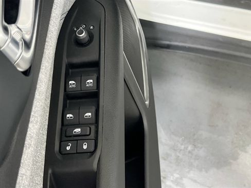 Used 2022 Jeep Compass Latitude w/ Convenience Group image 17