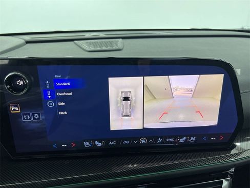 New 2026 Chevrolet Traverse High Country image 14