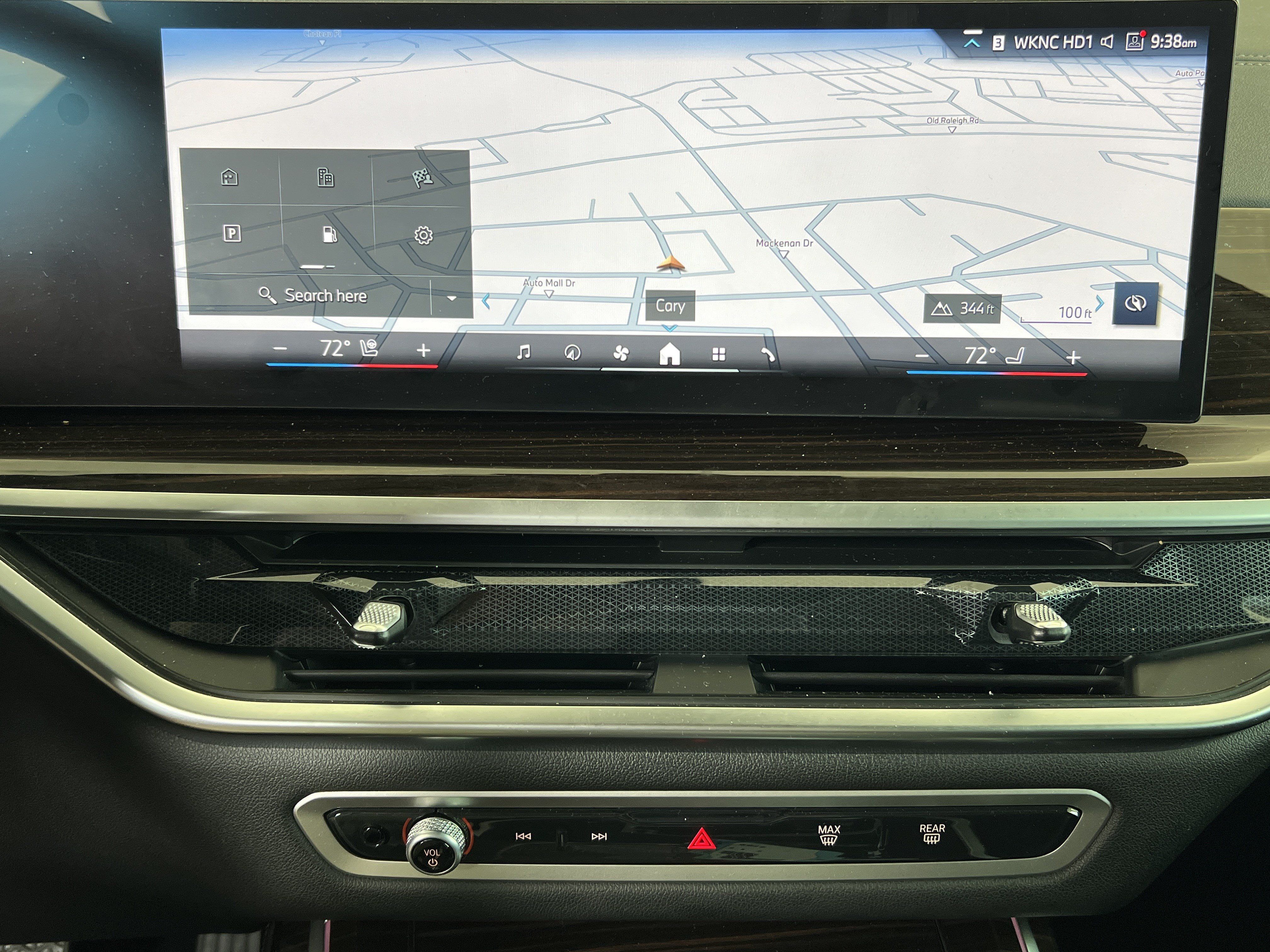 Certified 2026 BMW X7 xDrive40i w/ Premium Package AWD/4WD image 24