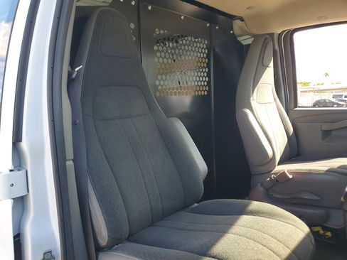 Used 2024 Chevrolet Express 2500 w/ Driver Convenience Package image 18