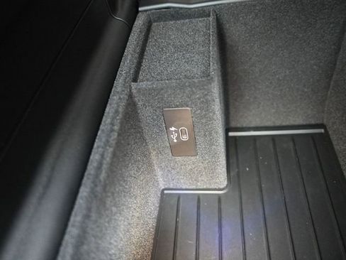 Used 2022 BMW 540i w/ Premium Package image 9