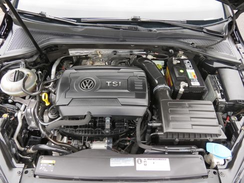 Used 2015 Volkswagen GTI SE FWD image 10