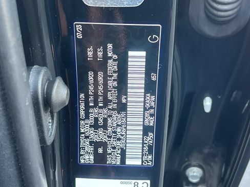 Used 2023 Toyota 4Runner Limited AWD/4WD image 31