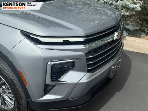 Used 2024 Chevrolet Traverse LT image 15