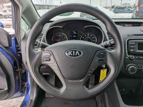 Used 2017 Kia Forte LX image 9