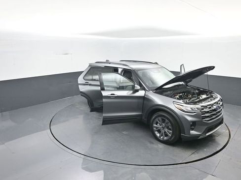 New 2026 Ford Explorer Active w/ Active Comfort Package image 40