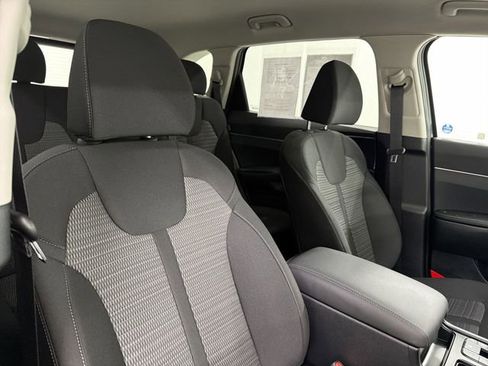 Used 2026 Kia Sorento LX image 18