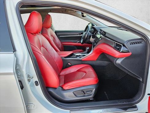 Used 2019 Toyota Camry XSE image 23