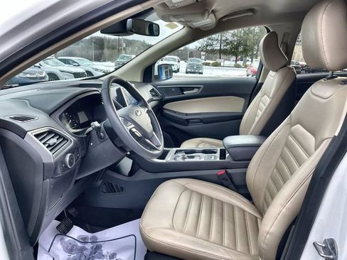 Used 2024 Ford Edge SEL w/ Convenience Package image 15