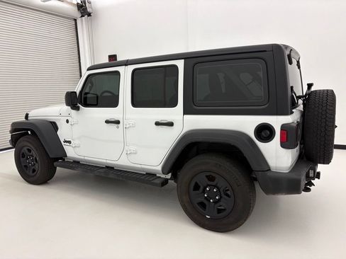 Used 2023 Jeep Wrangler Unlimited Sport AWD/4WD image 13