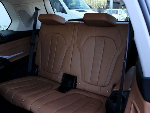 Used 2020 BMW X7 xDrive40i w/ Premium Package image 14