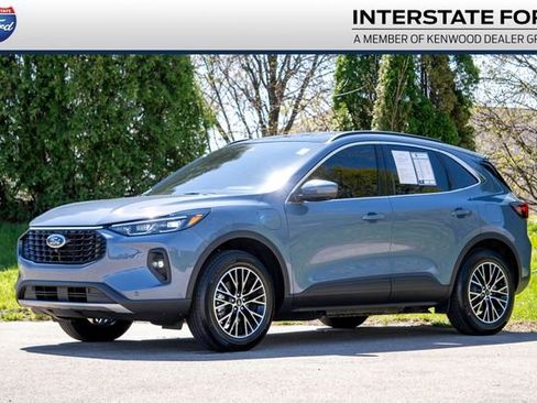 Used 2026 Ford Escape SE w/ PHEV Premium Package FWD image 1