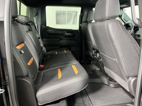 Certified 2024 GMC Sierra 1500 AT4 w/ Technology Package AWD/4WD image 9