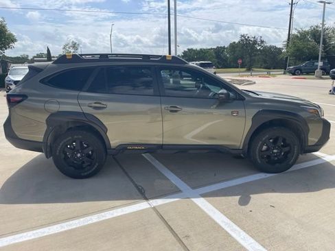 Used 2025 Subaru Outback Wilderness w/ Wilderness Package AWD/4WD image 2