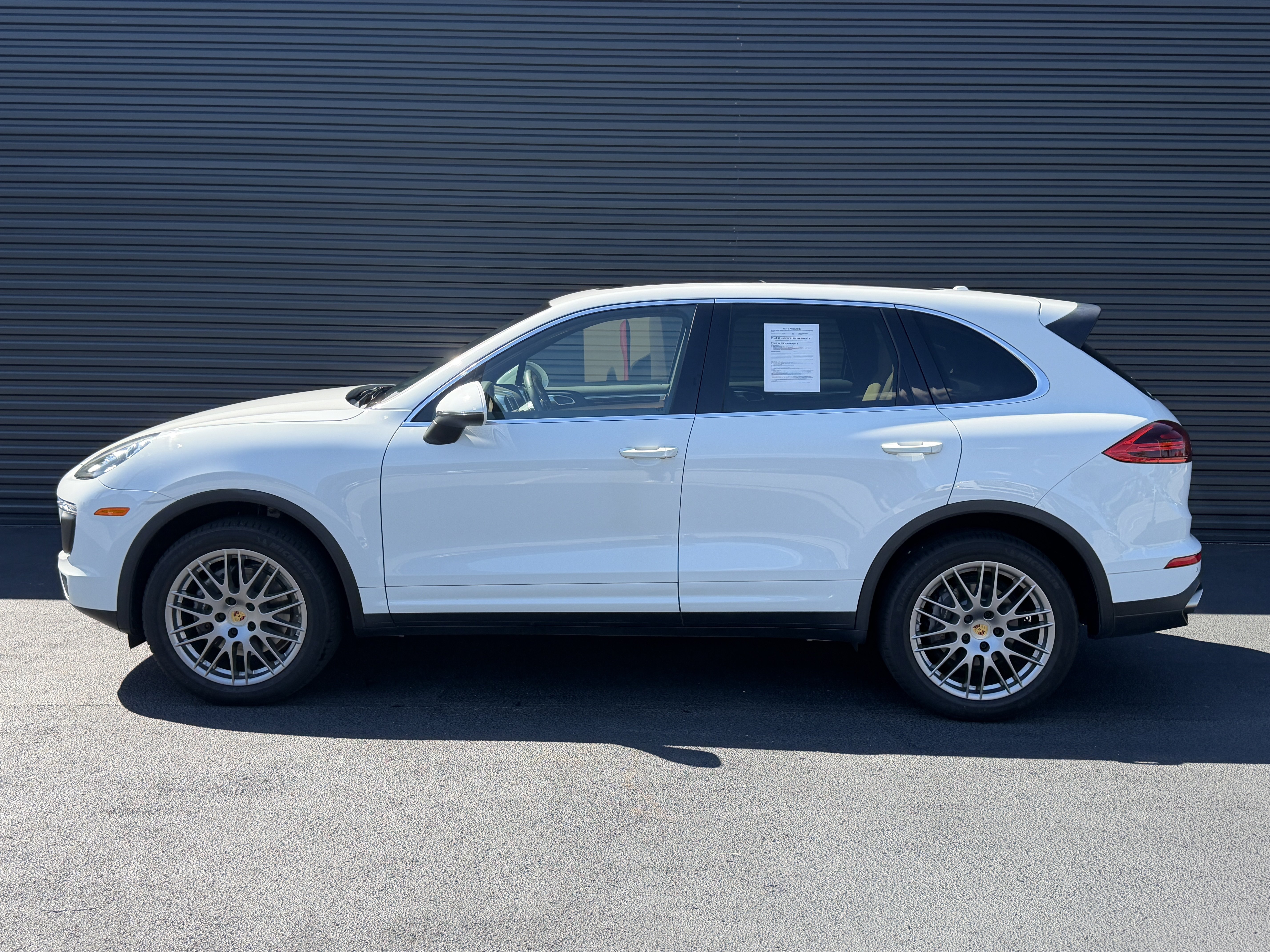 Used 2016 Porsche Cayenne AWD/4WD image 2
