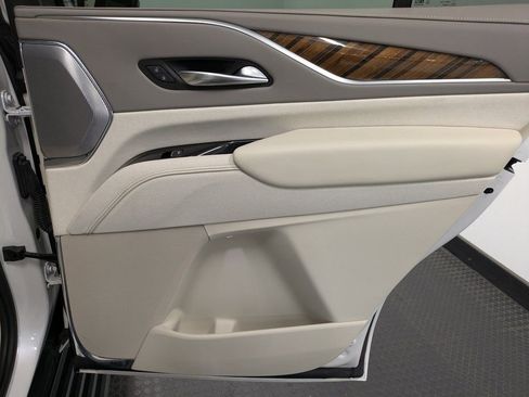 Used 2022 Cadillac Escalade Premium Luxury Platinum image 25