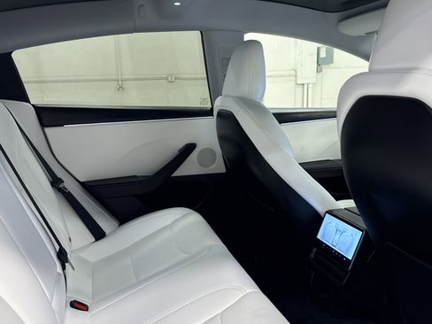 Used 2025 Tesla Model 3 Long Range image 24