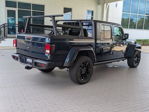 Used 2025 Jeep Gladiator Sport AWD/4WD image 5
