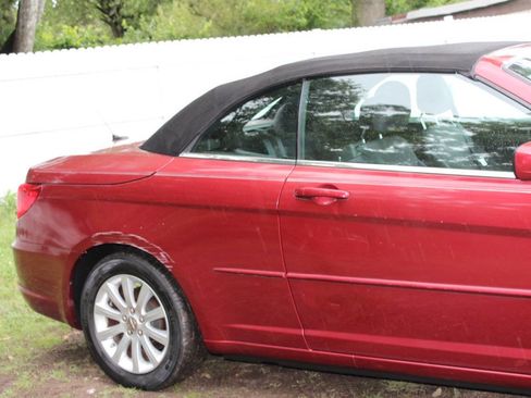 Used 2013 Chrysler 200 Touring image 5