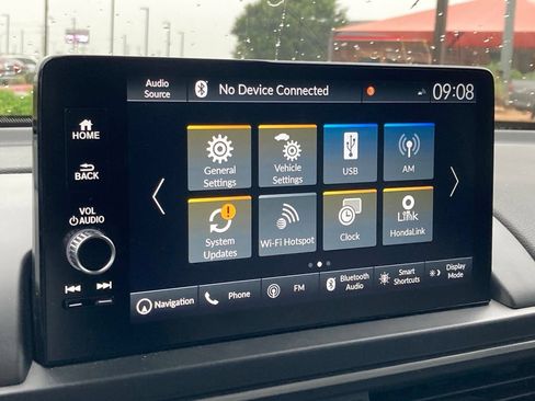 Used 2025 Honda Pilot Touring image 25