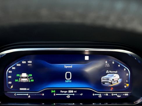 Used 2022 Chevrolet Tahoe LT w/ Luxury Package image 5