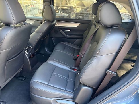 Used 2025 MAZDA CX-70 3.3 Turbo w/ Preferred Package image 34
