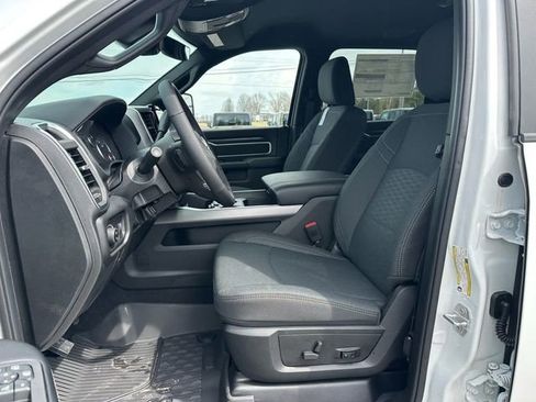 New 2026 RAM 2500 Big Horn AWD/4WD image 9