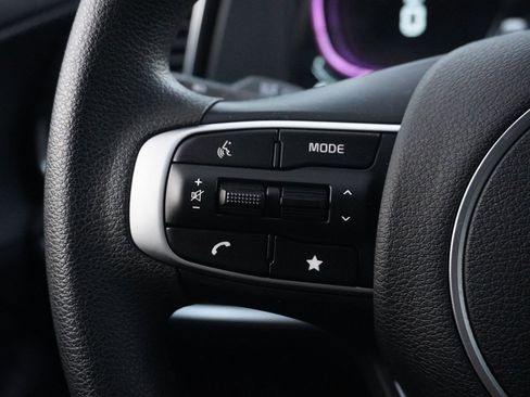 Used 2025 Kia Sportage LX image 38