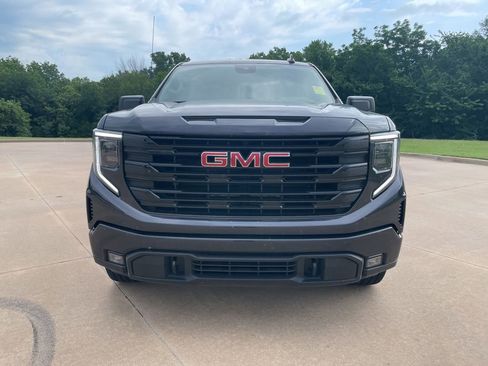 Used 2025 GMC Sierra 1500 Elevation AWD/4WD image 2