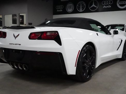 Used 2019 Chevrolet Corvette Stingray Convertible w/ 2LT Preferred Equipment Group RWD image 5