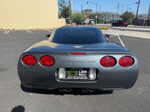 Used 2003 Chevrolet Corvette Coupe w/ Preferred Equipment Group RWD image 6