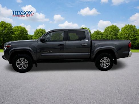 Used 2018 Toyota Tacoma SR5 image 4