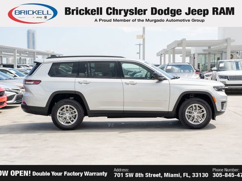 New 2025 Jeep Grand Cherokee L Laredo image 4