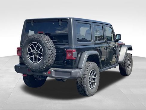 Used 2026 Jeep Wrangler Unlimited Rubicon AWD/4WD image 4