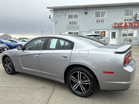 Used 2014 Dodge Charger SXT image 4