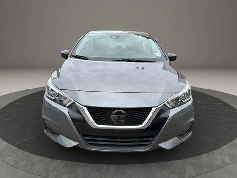 Used 2020 Nissan Versa S FWD image 2