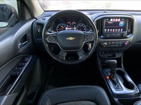 Used 2017 Chevrolet Colorado Z71 AWD/4WD image 6