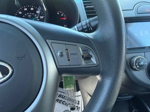 Used 2010 Kia Soul + w/ Audio Pkg FWD image 20