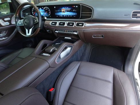 Used 2022 Mercedes-Benz GLS 450 4MATIC image 7